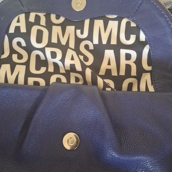 Marc by Marc Jacobs Deep Navy Leather Shoulder Bag with Silver Plaque - Picture 8 of 10